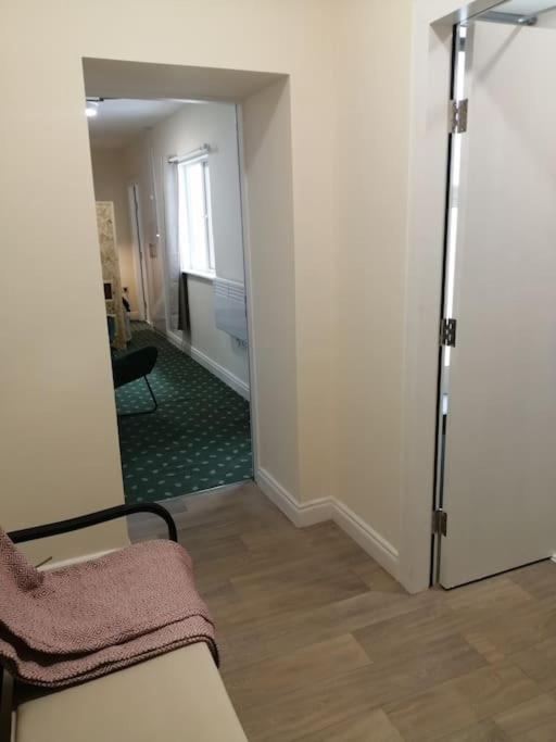 קורק Cosy City Apartment מראה חיצוני תמונה
