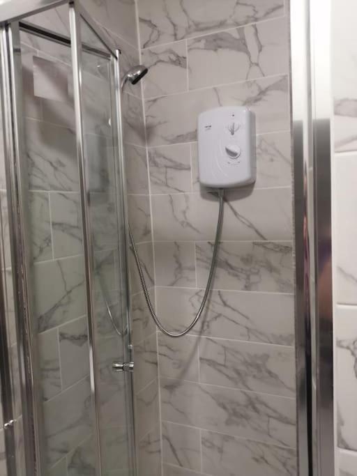 קורק Cosy City Apartment מראה חיצוני תמונה