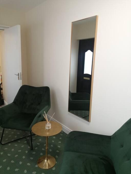 קורק Cosy City Apartment מראה חיצוני תמונה