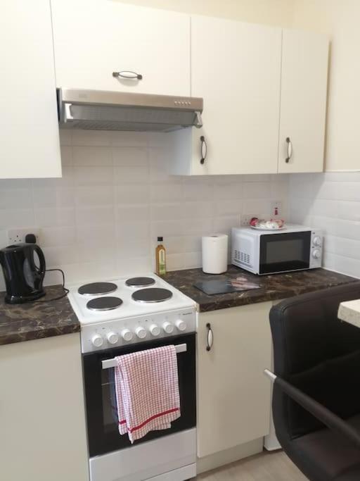 קורק Cosy City Apartment מראה חיצוני תמונה